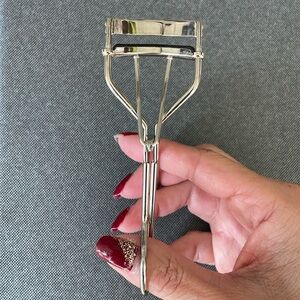 EUC TWEEZERMAN Classic Eye LashCurler